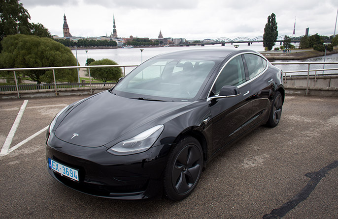Rent a car Tesla Model 3 Long Range - Riga